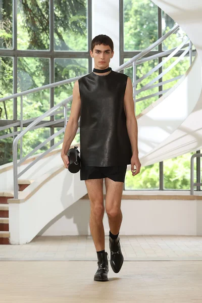 Look 20